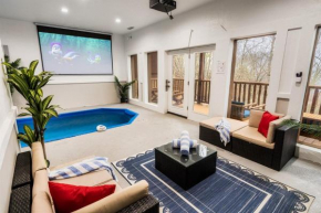 Luxurious Zen Cabin with Private Indoor Pool, Arcade, Hot Tub, Arcade, Bbq & Movie Projector